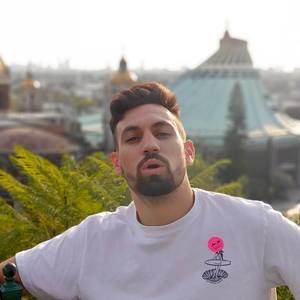 Meet your Posher, Victor